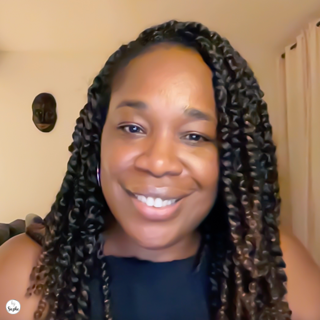 Suzike Mendes smiling, homeschooling mom and teacher, ready to help with homeschooling questions and consulting.
