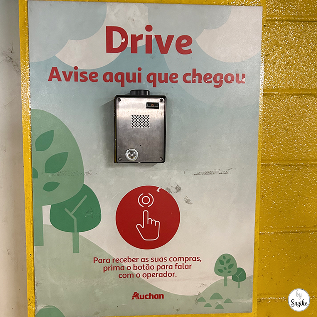 Auchan drive button for pickup confirmation
