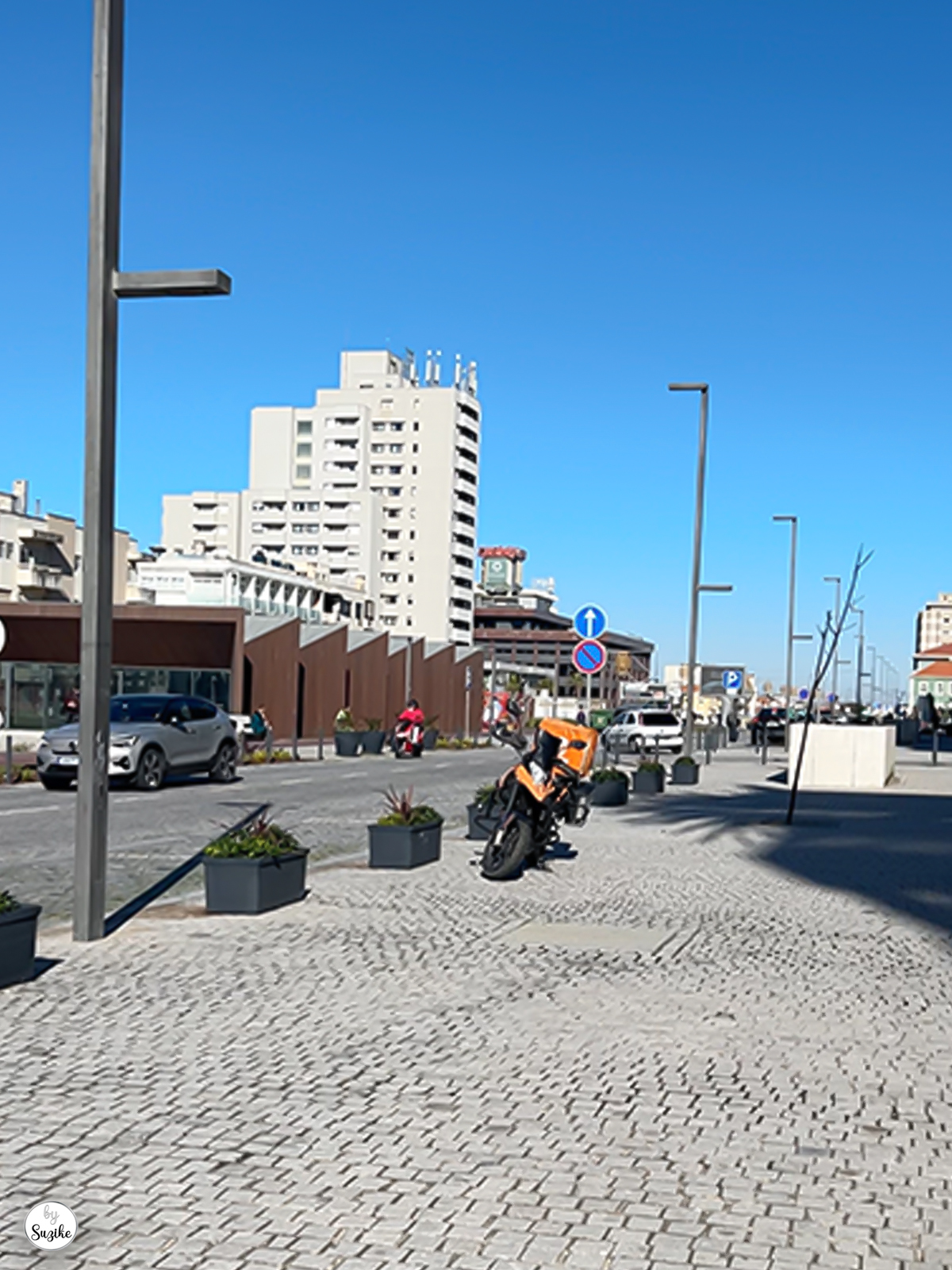 Sunny ocean view during my Espinho city walk.