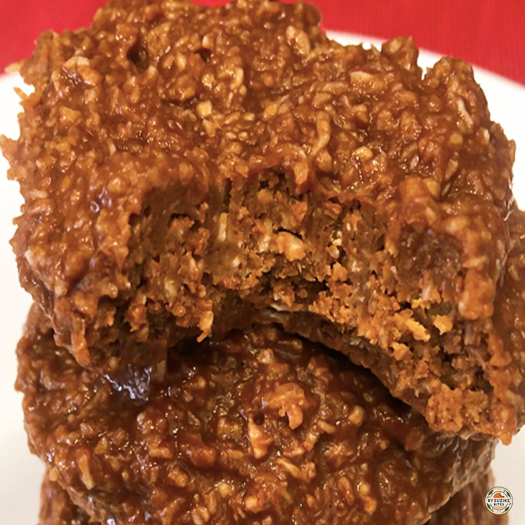 Keto no bake cookies made with peanut butter, cocoa and coconut flakes
