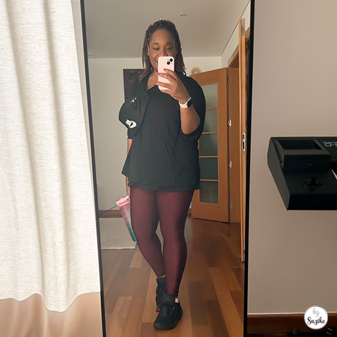 Suzike taking a mirror selfie in her running outfit before starting running journey day 1