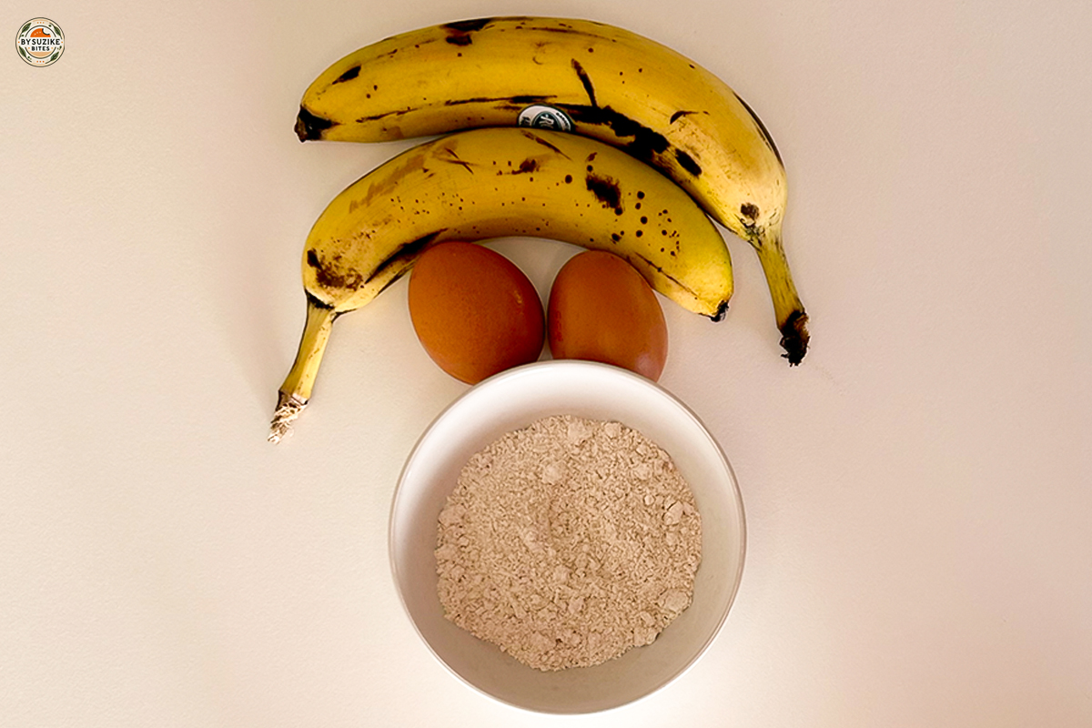 Ingredients for fluffy banana oat cake bananas eggs and oat flour.
