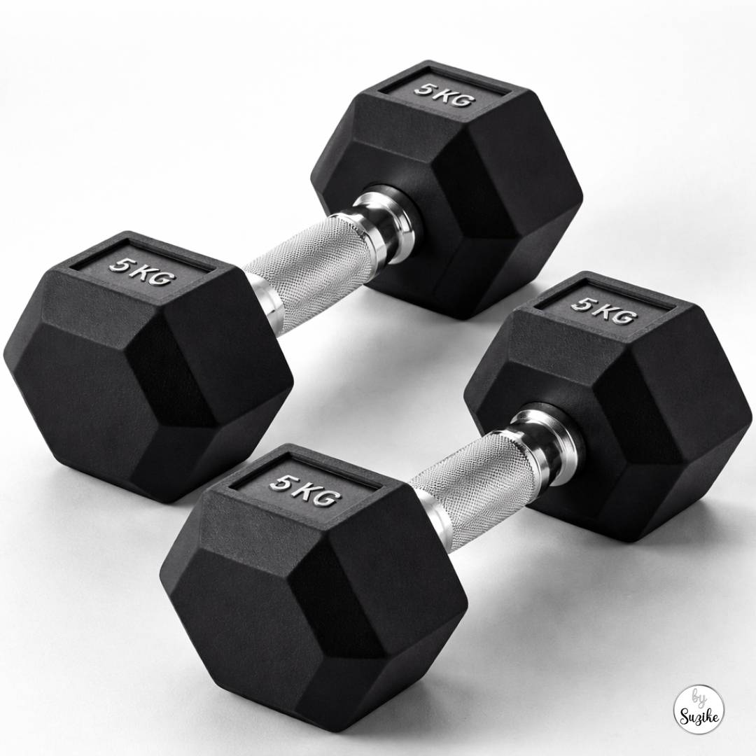 Adjustable dumbbells vs fixed dumbbells: black pair of fixed 5 kg dumbbells.